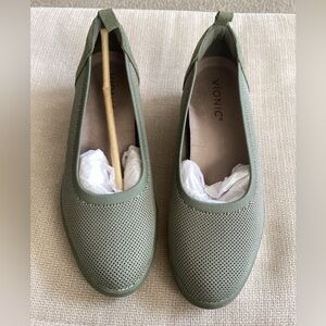 Vionic Jacey Wedge Fabric Women's Olive Green Flats 6.5